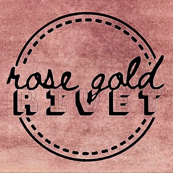 Meet your Posher: Shannon from Rose Gold Rivet Boutique - Picture 4 of 8